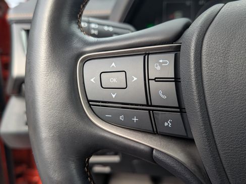 Used 2020 Lexus UX 250h w/ Premium Package image 19