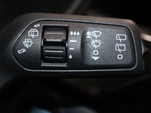 Used 2024 Ford Escape ST-Line image 40