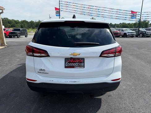 Used 2023 Chevrolet Equinox LS w/ LS Convenience Package FWD image 5