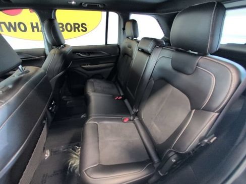 Used 2023 Jeep Grand Cherokee Altitude AWD/4WD image 31