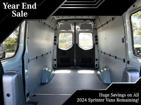 New 2024 Mercedes-Benz Sprinter 2500 image 22