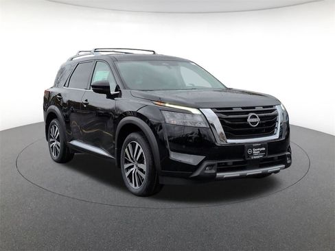 New 2025 Nissan Pathfinder Platinum w/ Cargo Package image 3