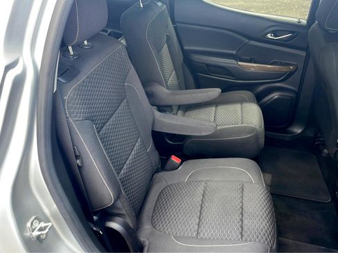 Used 2018 GMC Acadia SLE image 35