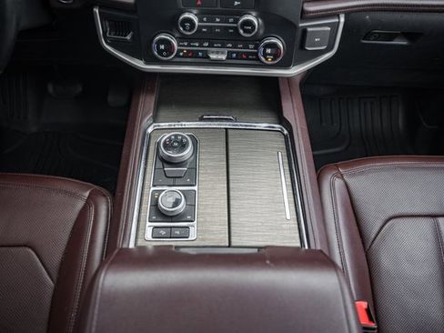 Used 2022 Ford Expedition Max Limited image 35