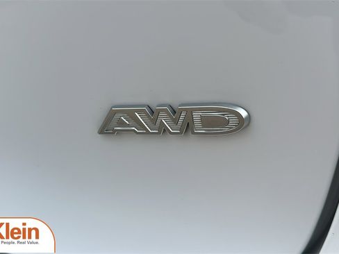 Used 2024 Chrysler Pacifica Pinnacle w/ Trailer Tow Group image 11