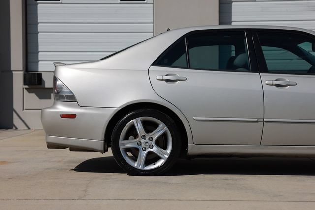 Used 2004 Lexus IS 300 RWD image 29