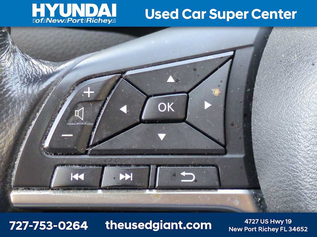 Used 2019 Nissan Rogue SV w/ Premium Package FWD image 27