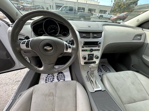 Used 2010 Chevrolet Malibu LT w/ HFV6 Engine Package image 11