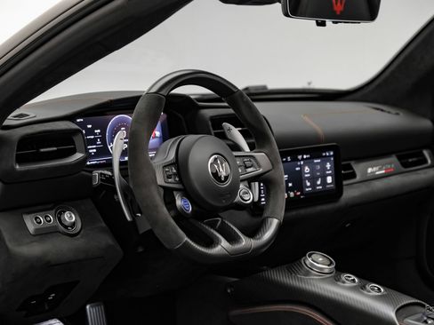 Used 2023 Maserati MC20 Spyder RWD image 58