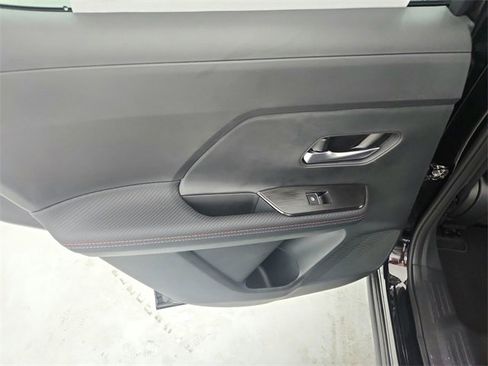 New 2025 Nissan Kicks SR image 30