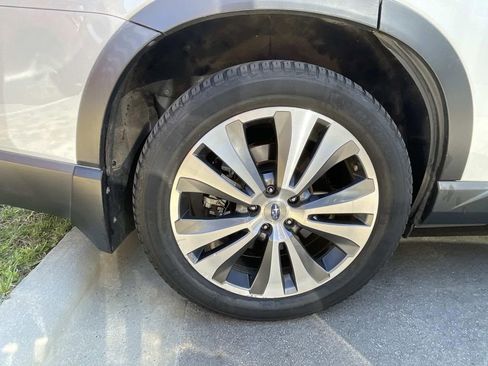 Used 2020 Subaru Ascent Limited w/ Technology Package AWD/4WD image 5