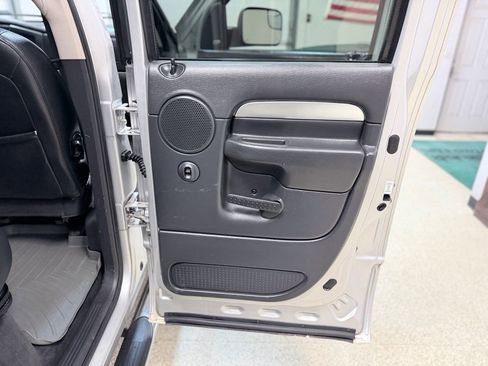 Used 2004 Dodge Ram 2500 Truck SLT w/ Trailer Tow Group image 38