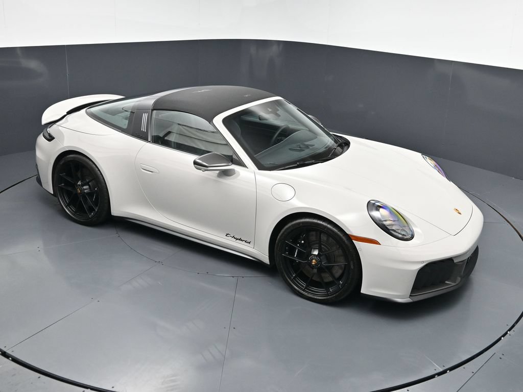 Certified 2026 Porsche 911 Targa 4 GTS AWD/4WD image 19