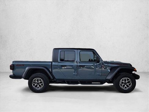 Used 2025 Jeep Gladiator Rubicon w/ Convenience Group image 4