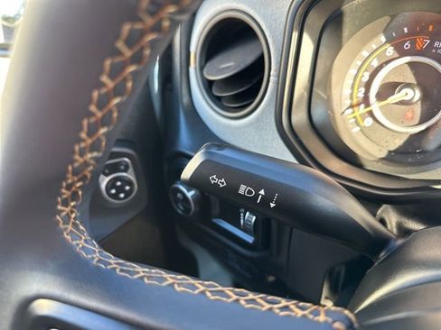 Used 2024 Jeep Gladiator Sport image 24