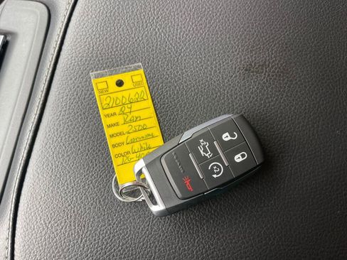 Used 2024 RAM 2500 Laramie w/ Safety Group AWD/4WD image 4