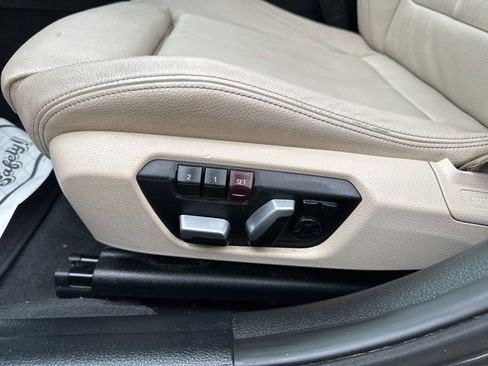 Used 2017 BMW 330i Sedan image 11