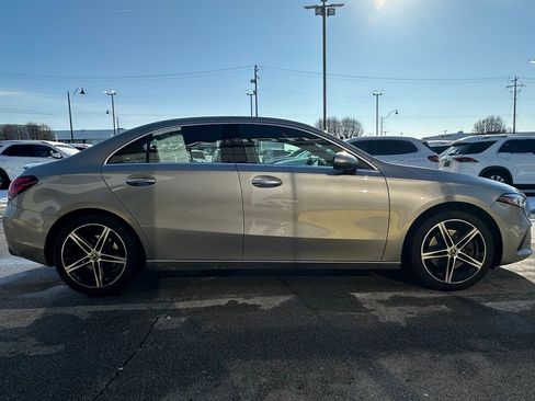 Used 2019 Mercedes-Benz A 220 4MATIC image 12