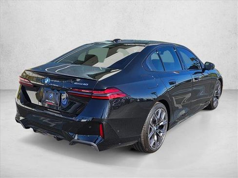 New 2026 BMW i5 eDrive40 RWD image 2