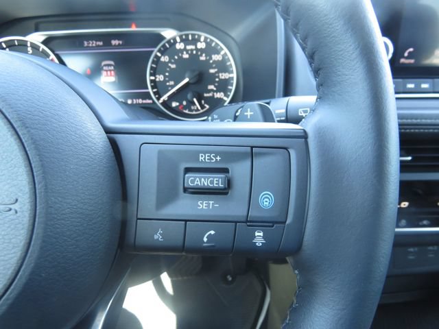Used 2024 Nissan Rogue SV w/ SV Premium Package FWD image 19