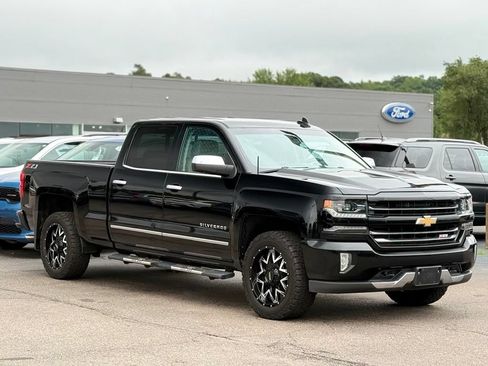 Used 2018 Chevrolet Silverado 1500 LTZ Z71 AWD/4WD image 25