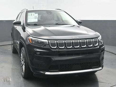 Used 2022 Jeep Compass Limited w/ Elite Group AWD/4WD image 9