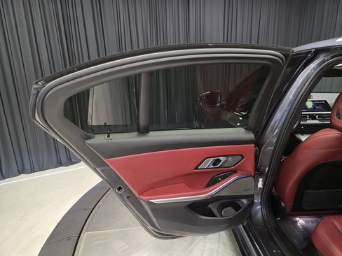 Used 2022 BMW 330e xDrive w/ M Sport Package image 27