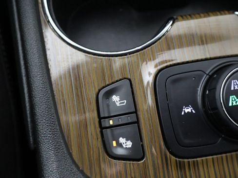 Used 2023 GMC Acadia SLE w/ Driver Convenience Package image 51