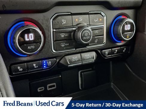 Certified 2024 Chevrolet Suburban Premier w/ Advanced Technology Package AWD/4WD image 23