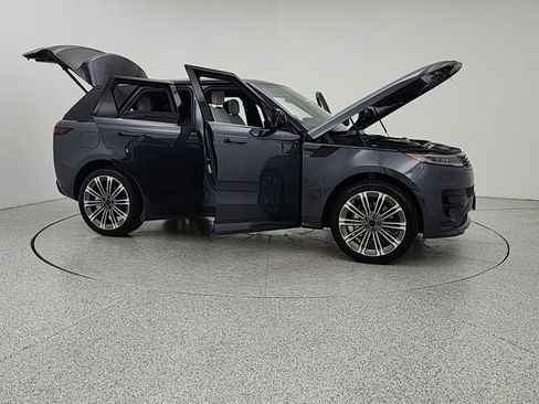 Used 2026 Land Rover Range Rover Sport Dynamic SE AWD/4WD image 10