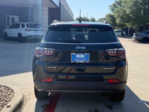 Used 2019 Jeep Compass Limited AWD/4WD image 4