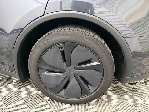 Used 2026 Tesla Model Y Long Range image 19
