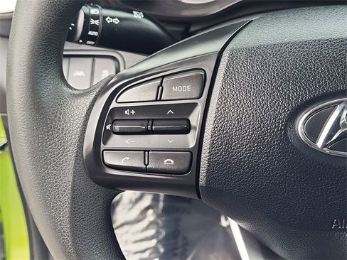 Used 2021 Hyundai Venue SE image 12