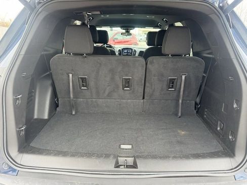 Used 2023 Chevrolet Traverse LT image 7