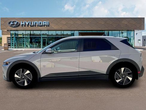 New 2026 Hyundai Ioniq 5 SEL RWD image 3