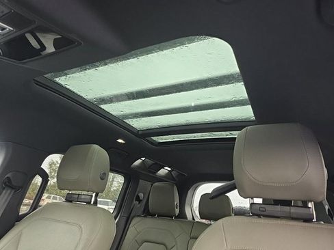 Used 2023 Land Rover Defender 110 S image 2