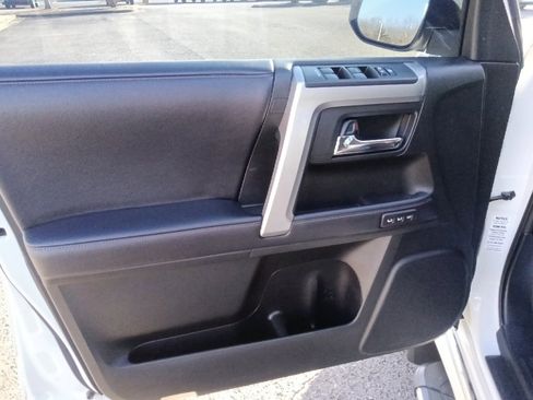 Used 2020 Toyota 4Runner Limited image 11