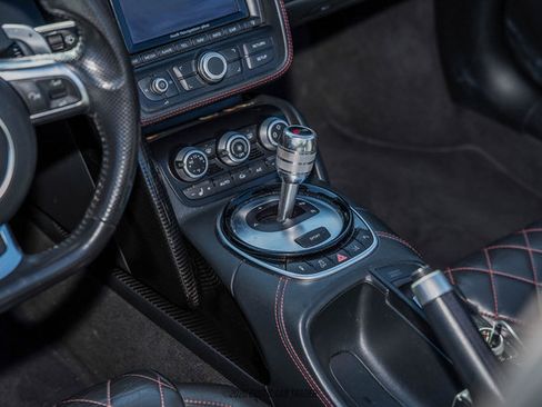 Used 2015 Audi R8 V8 w/ Full Leather Package image 59