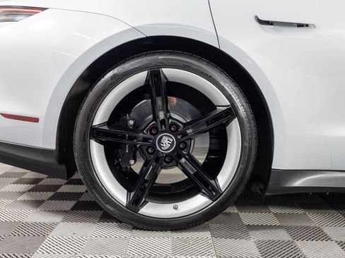 Used 2021 Porsche Taycan 4S w/ Premium Package image 45