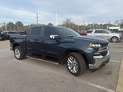 Used 2021 Chevrolet Silverado 1500 LT w/ All Star Edition Plus image 3