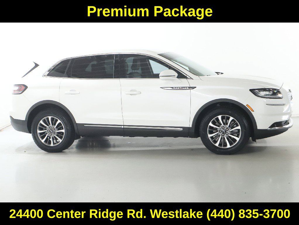 Used 2023 Lincoln Nautilus FWD w/ Premium Package image 11