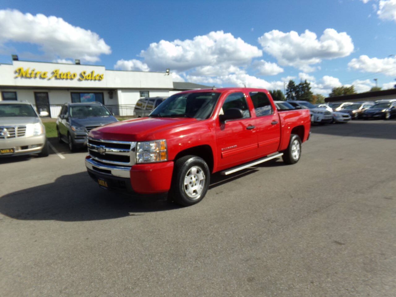 Used 2010 Chevrolet Silverado 1500 LT w/ Power Pack Plus RWD image 2