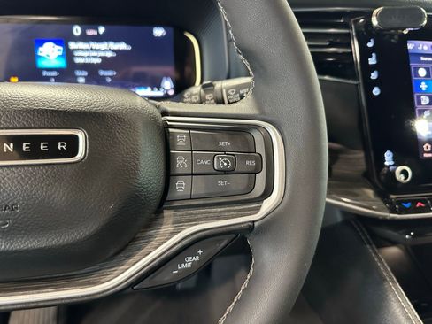 Used 2022 Jeep Wagoneer Series III image 19