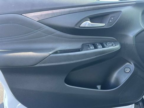 Used 2025 Buick Envista Sport Touring w/ Convenience I Package FWD image 15