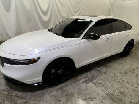 Used 2024 Honda Accord Sport image 4