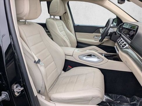 Certified 2023 Mercedes-Benz GLS 580 4MATIC image 24