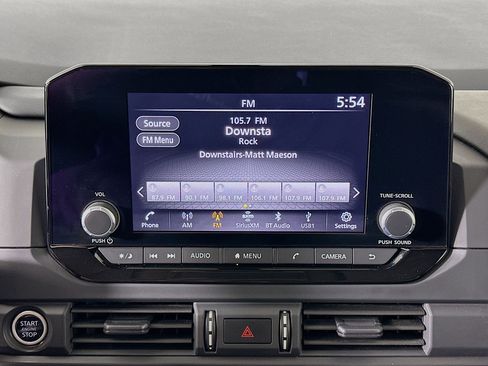 Used 2023 Nissan Pathfinder S image 21