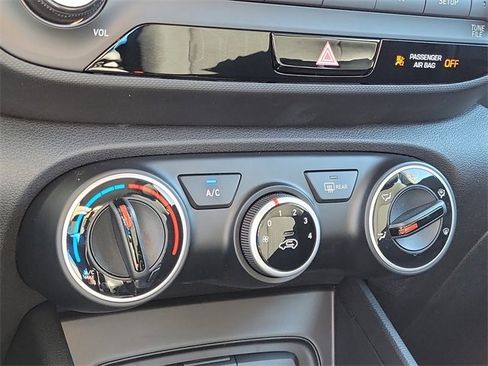 New 2026 Hyundai Venue SE image 10