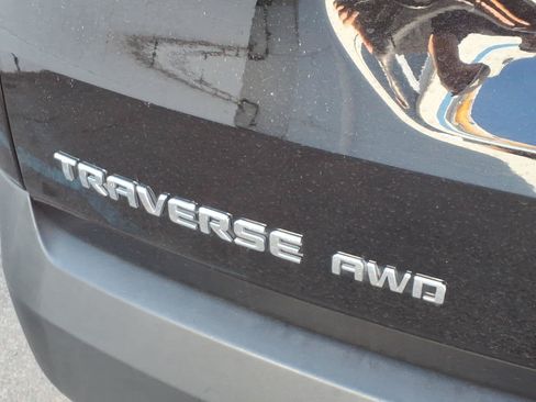 Used 2023 Chevrolet Traverse LT w/ LT Premium Package AWD/4WD image 18