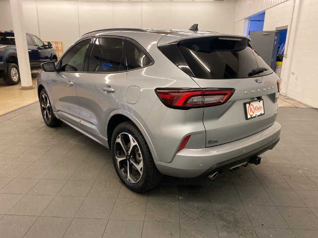 Used 2023 Ford Escape ST-Line Select w/ Tech Pack #2 AWD/4WD image 8